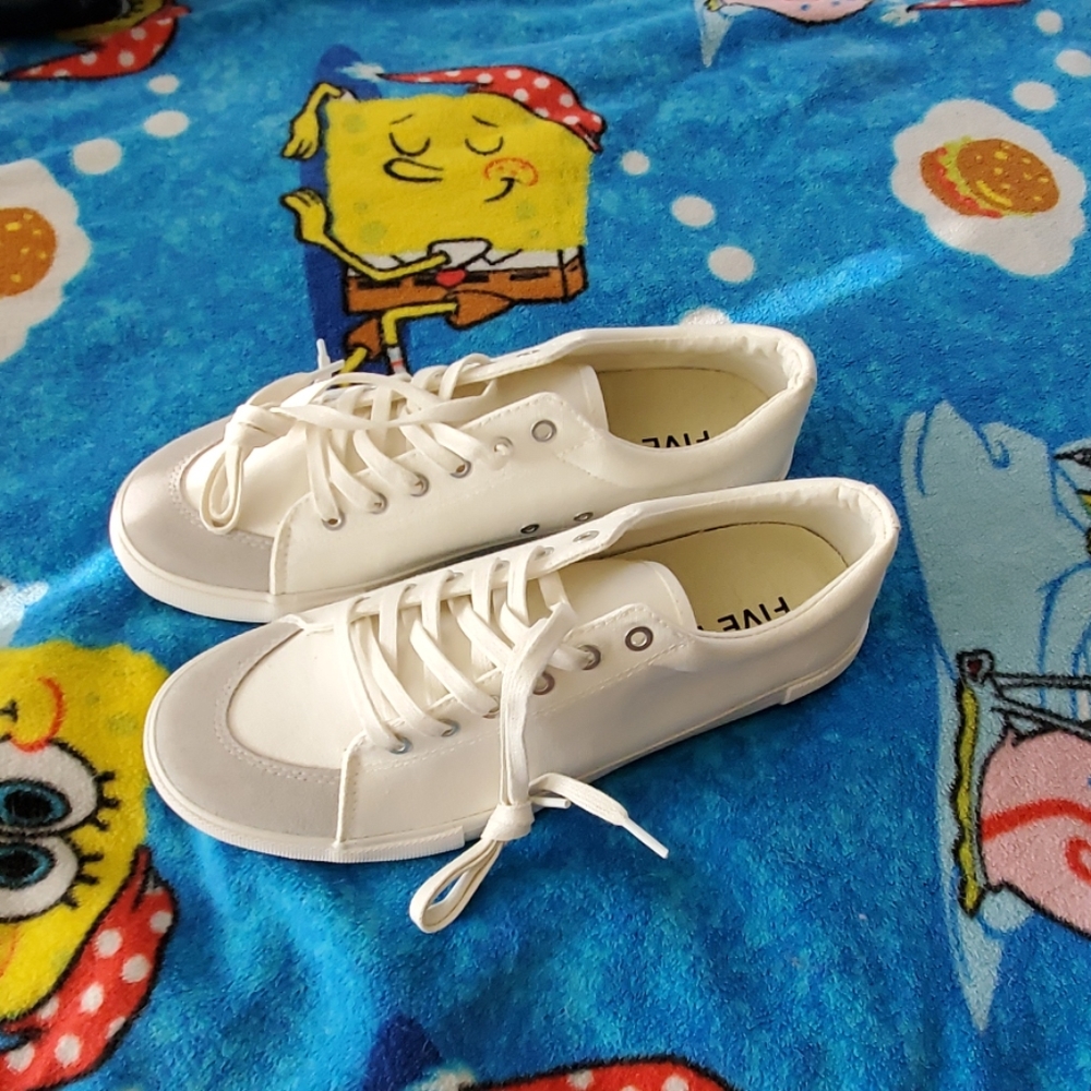 Men sneakers